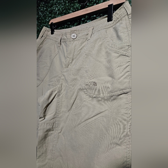 The North Face Women's Tan Capris - Picture 3 of 6